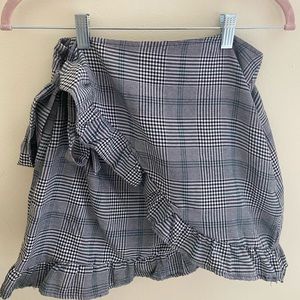Plaid mini skirt